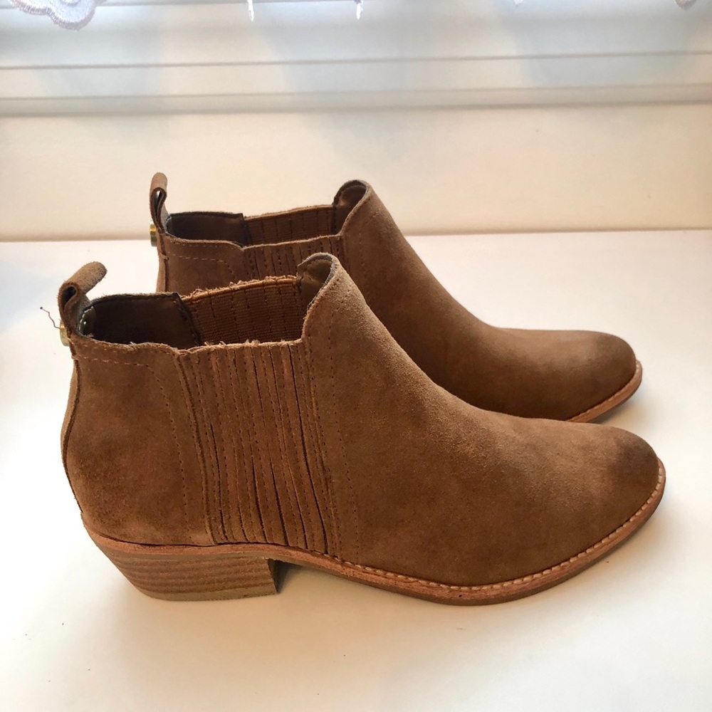 Steve Madden Suede Brown Ankle Boots Fall